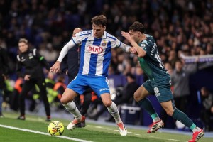 西班牙人主场遭逆转爆冷，西甲新积分榜震荡更新