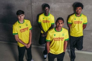 法甲中游卡位战：尼斯主场迎战南特，同分劲旅谁能率先突围？