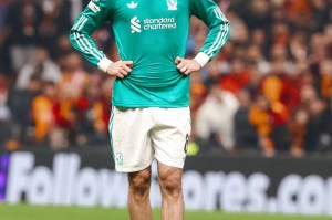 欧冠利物浦0-1加拉塔萨雷，手球判罚被质疑，单刀错失暴露问题