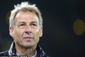 曝热刺关注前韩国队主帅克林斯曼 78岁老帅愿出山救火